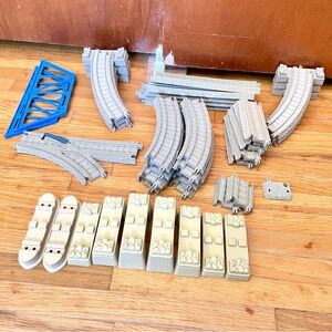 Thomas & Friends Trackmaster Tracks, Bridge, and Risers Lot of 44 Pieces